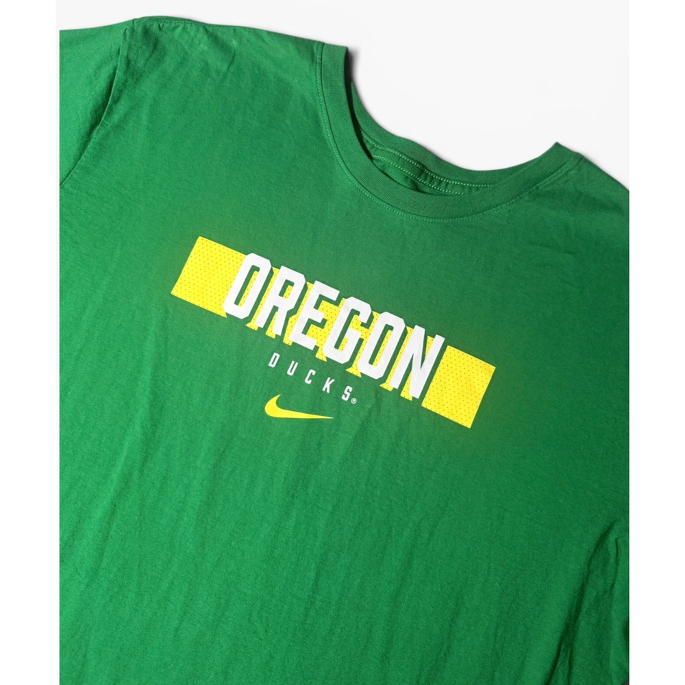 Nike Oregon Ducks Mens XXL Green Cotton T-Shirt Short Sleeve Logo Swoosh Tee